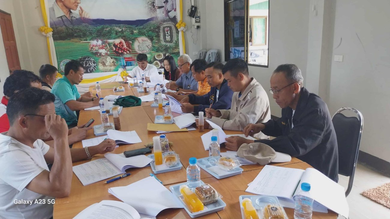 ประชุมคณะกรรมการพัฒนาท้องถิ่นองค์การบริหารส่วนตำบลห้วยห้อม