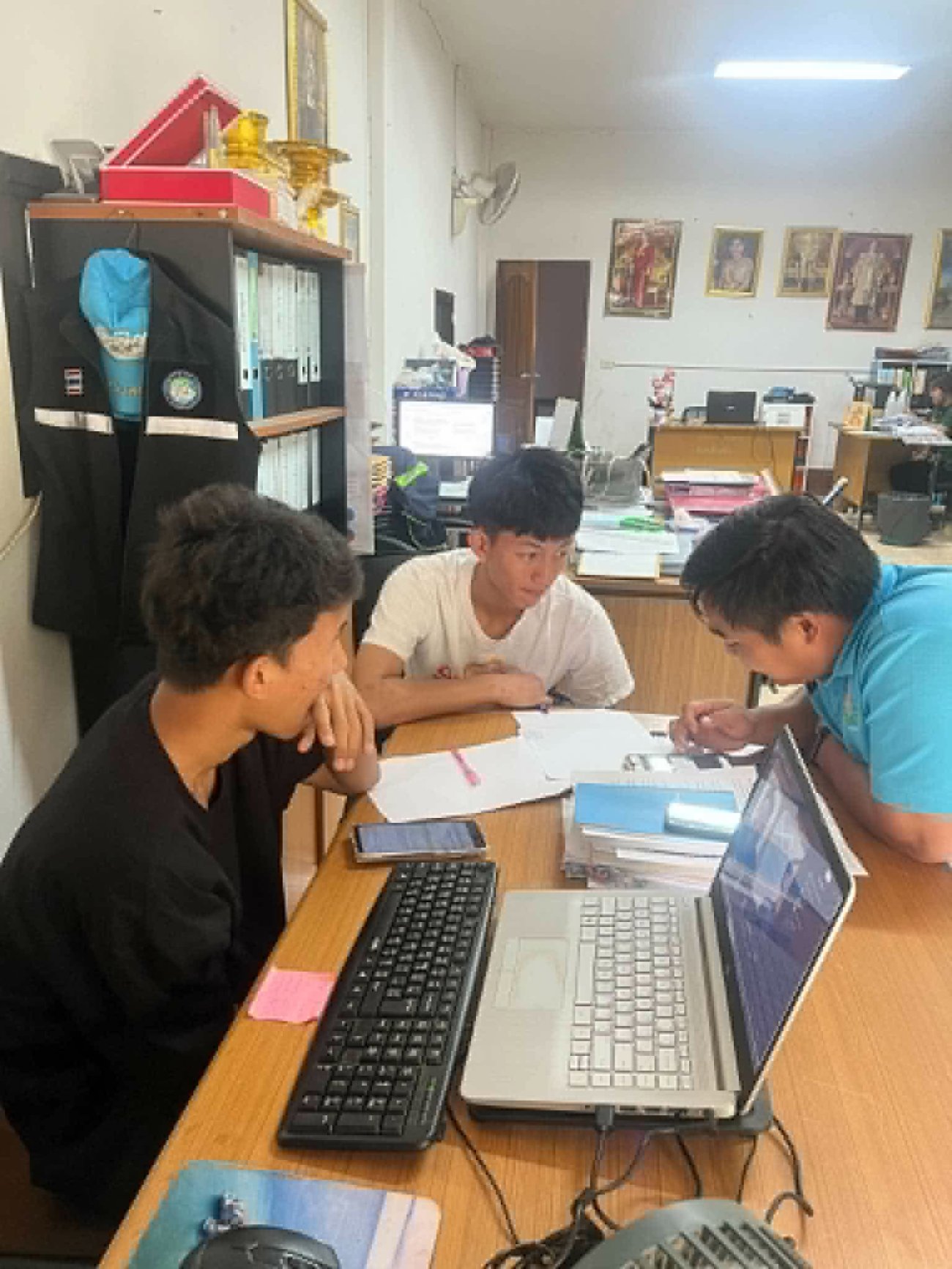 กองการศึกษาฯ​ อำนวยความสะดวกในการสัมภาษณ์นักเรียนที่ขอรับทุนโครงการก้าวเพื่อน้อง 2569